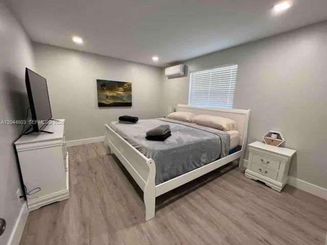1925 Dewey St , Hollywood, FL 33020 Photo