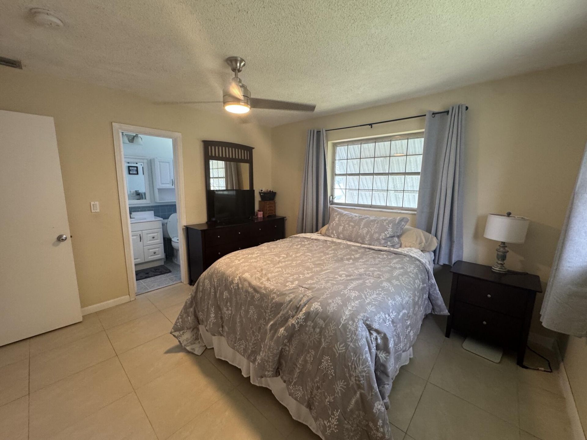 3005 NW 46th Street, Fort Lauderdale, FL 33309 Photo