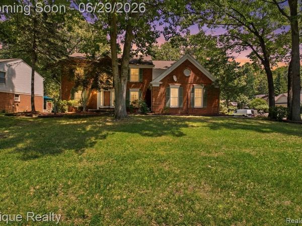 3261 Windwood Road, West Bloomfield Township, Mi 48324