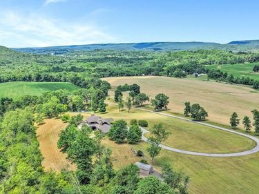76 ZEHNER LANE, LANDINGVILLE, PA 17942