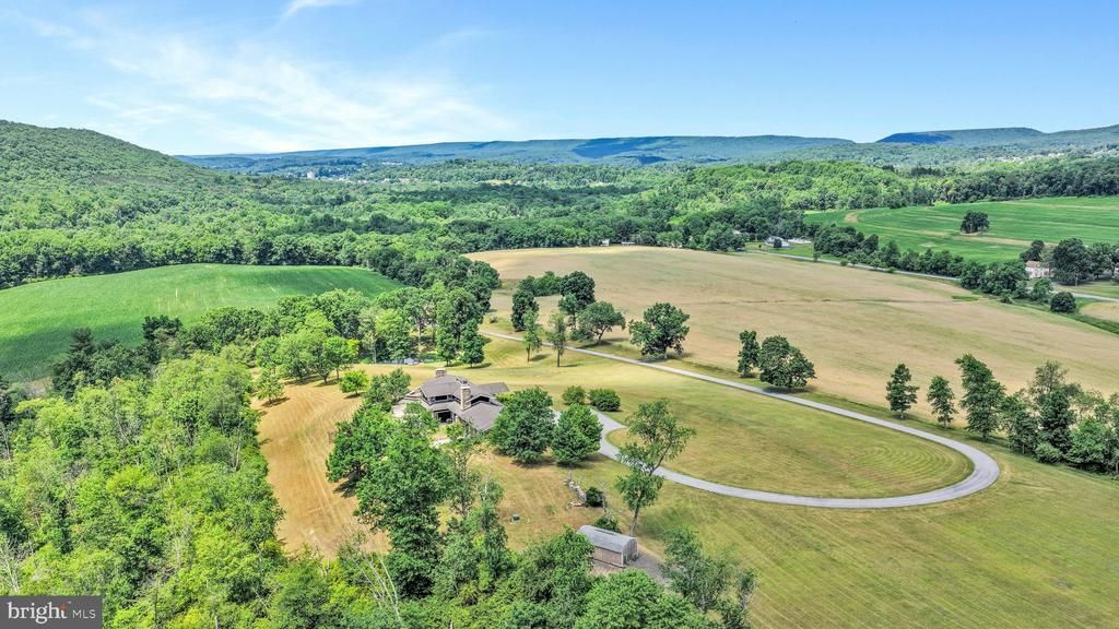 76 ZEHNER LANE , LANDINGVILLE, PA 17942