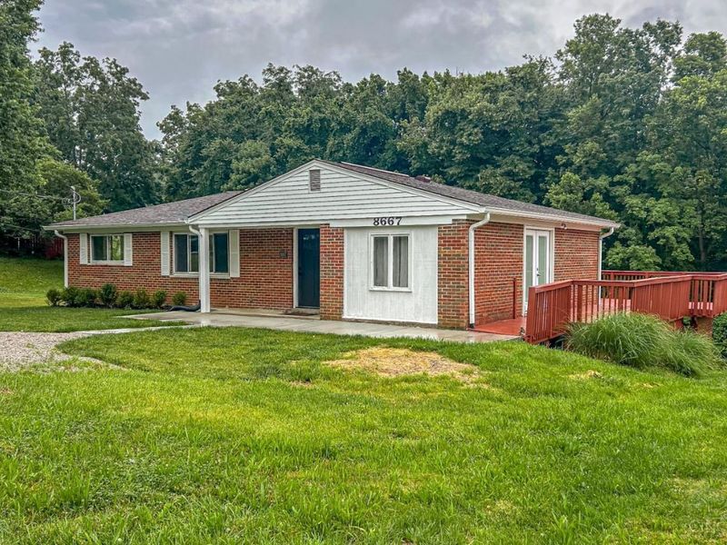 8667 Susanview Lane, Anderson Twp, OH 45244 Photo 2