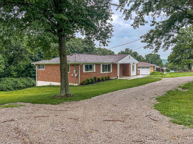 8667 Susanview Lane, Anderson Twp, OH 45244 Photo 3