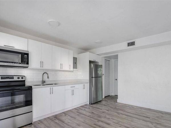 1630 NW 18th St , Unit 3, Miami, FL 33125