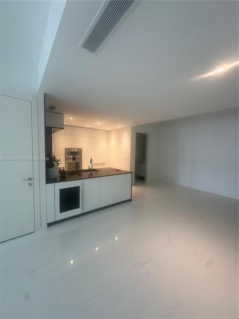 300 Biscayne Blvd Way , Unit 1909, Miami, FL 33131 Photo
