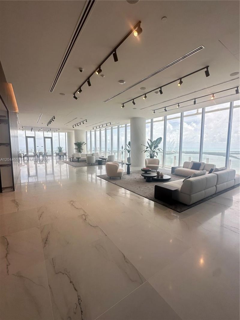 300 Biscayne Blvd Way , Unit 1909, Miami, FL 33131 Photo