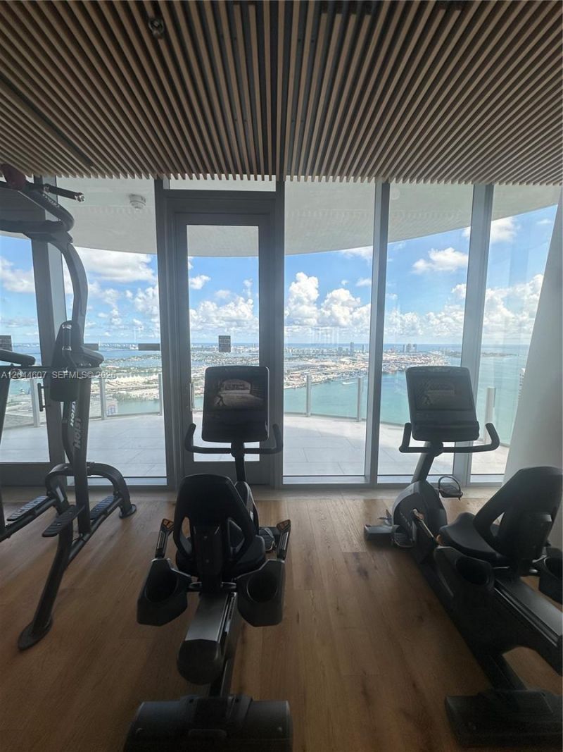 300 Biscayne Blvd Way , Unit 1909, Miami, FL 33131 Photo