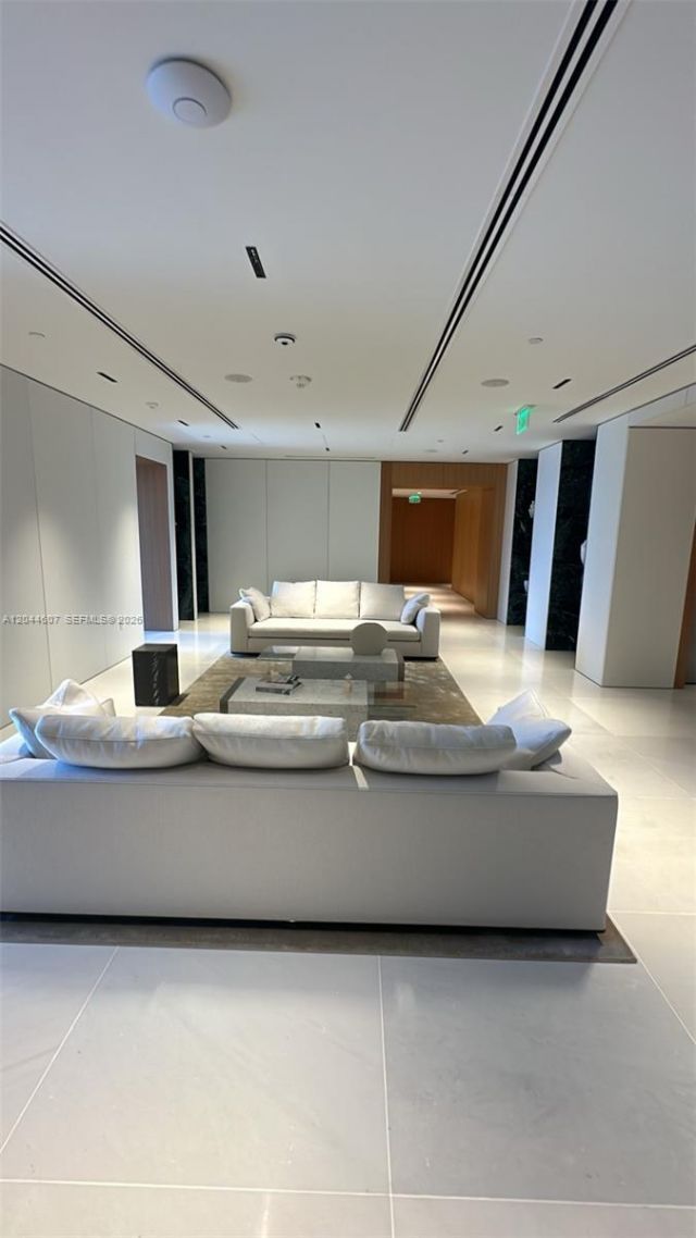300 Biscayne Blvd Way , Unit 1909, Miami, FL 33131 Photo