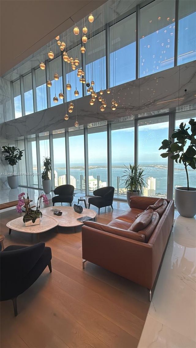 300 Biscayne Blvd Way , Unit 1909, Miami, FL 33131 Photo