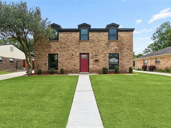5744 OXFORD Place, New Orleans, LA 70131