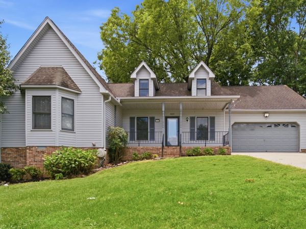 609 Knollwood Dr , La Vergne, TN 37086
