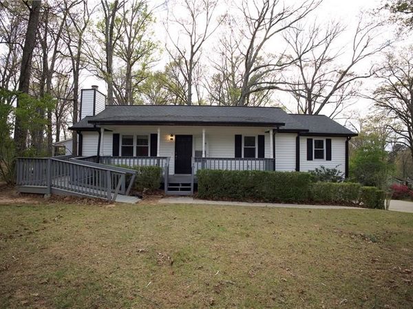 2955 Flowers Drive , Douglasville, GA 30135