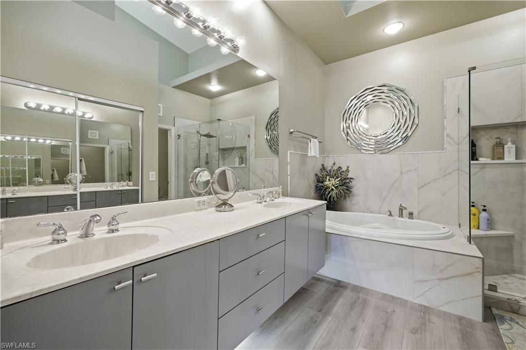 14560 Red Fox Run, Unit 502, Naples, FL 34110 Photo
