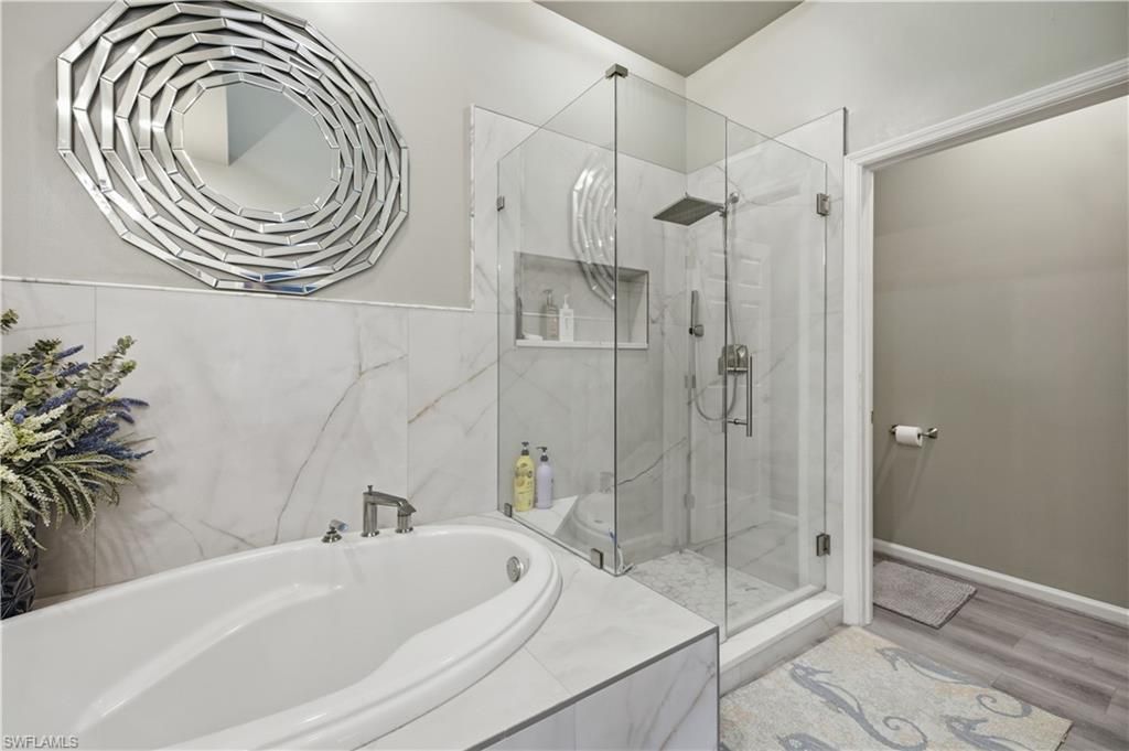 14560 Red Fox Run, Unit 502, Naples, FL 34110 Photo