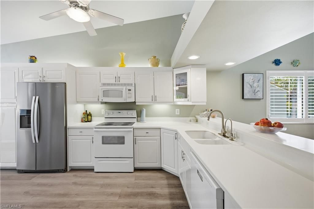 14560 Red Fox Run, Unit 502, Naples, FL 34110 Photo