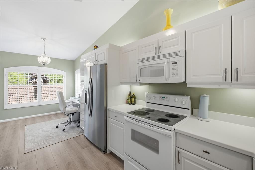14560 Red Fox Run, Unit 502, Naples, FL 34110 Photo