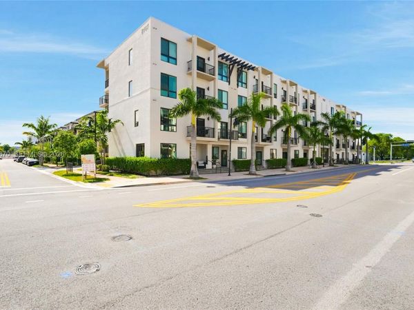 8167 NW 41st St , Unit E-101, Doral, FL 33166