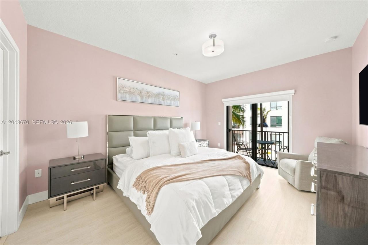 8167 NW 41st St , Unit E-101, Doral, FL 33166 Photo