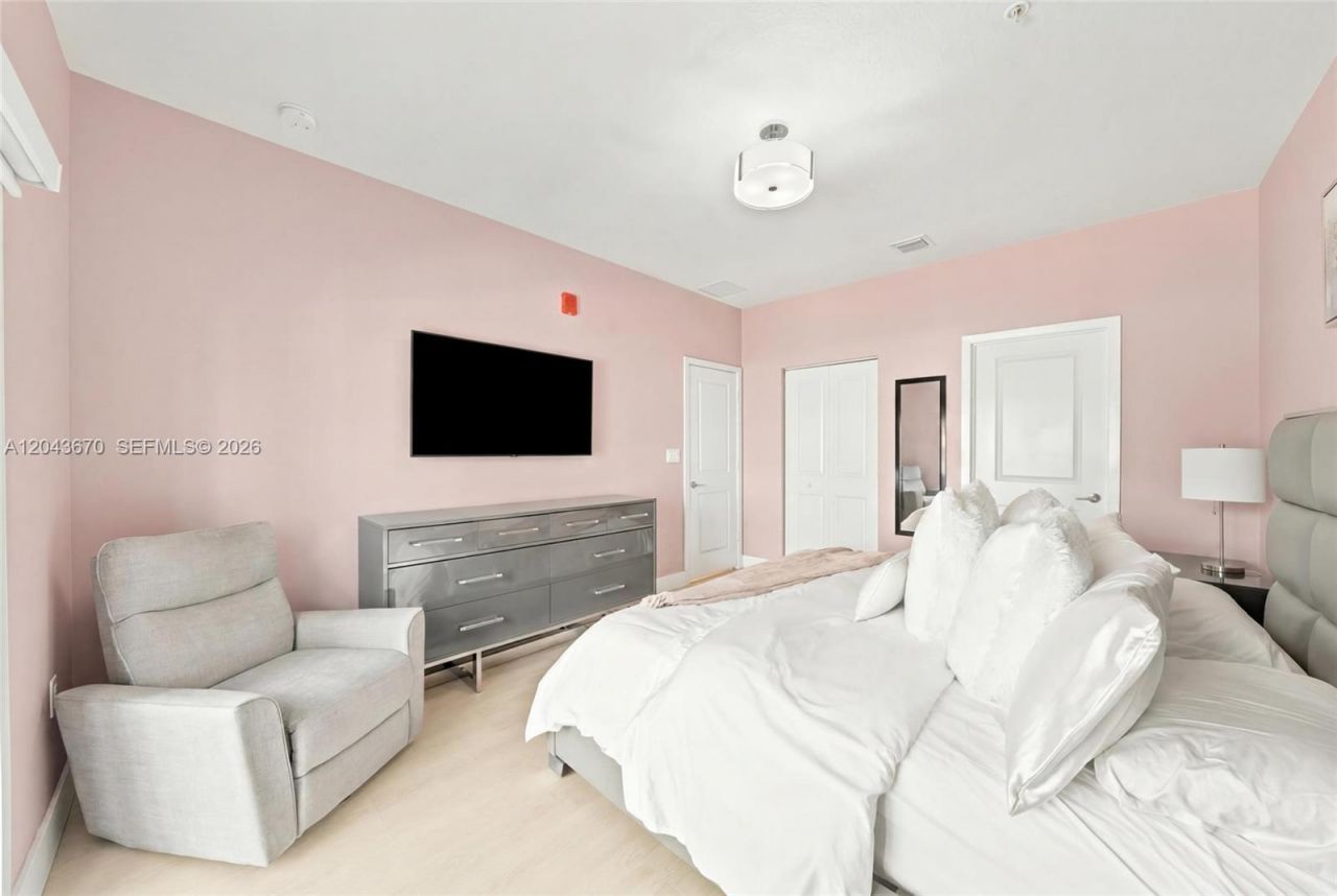 8167 NW 41st St , Unit E-101, Doral, FL 33166 Photo