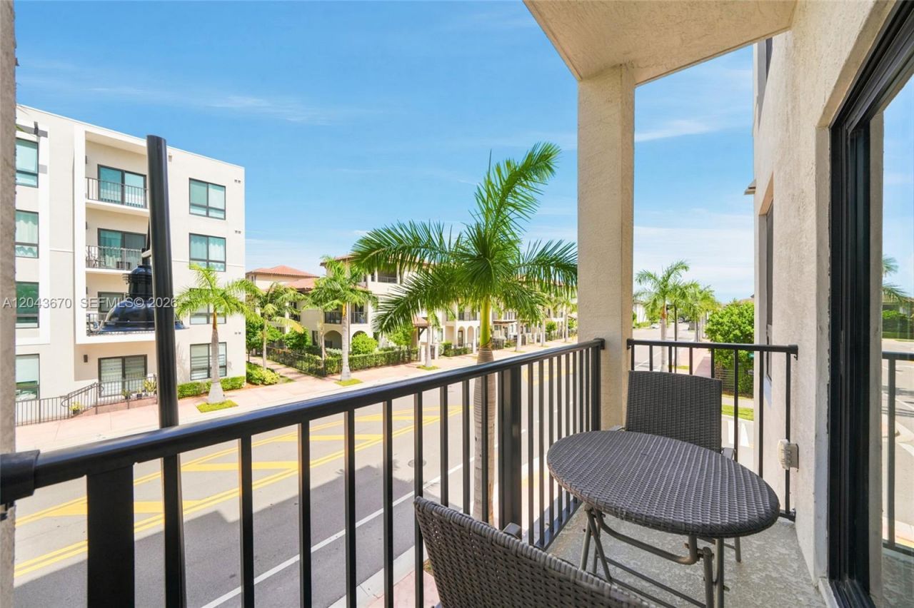 8167 NW 41st St , Unit E-101, Doral, FL 33166 Photo
