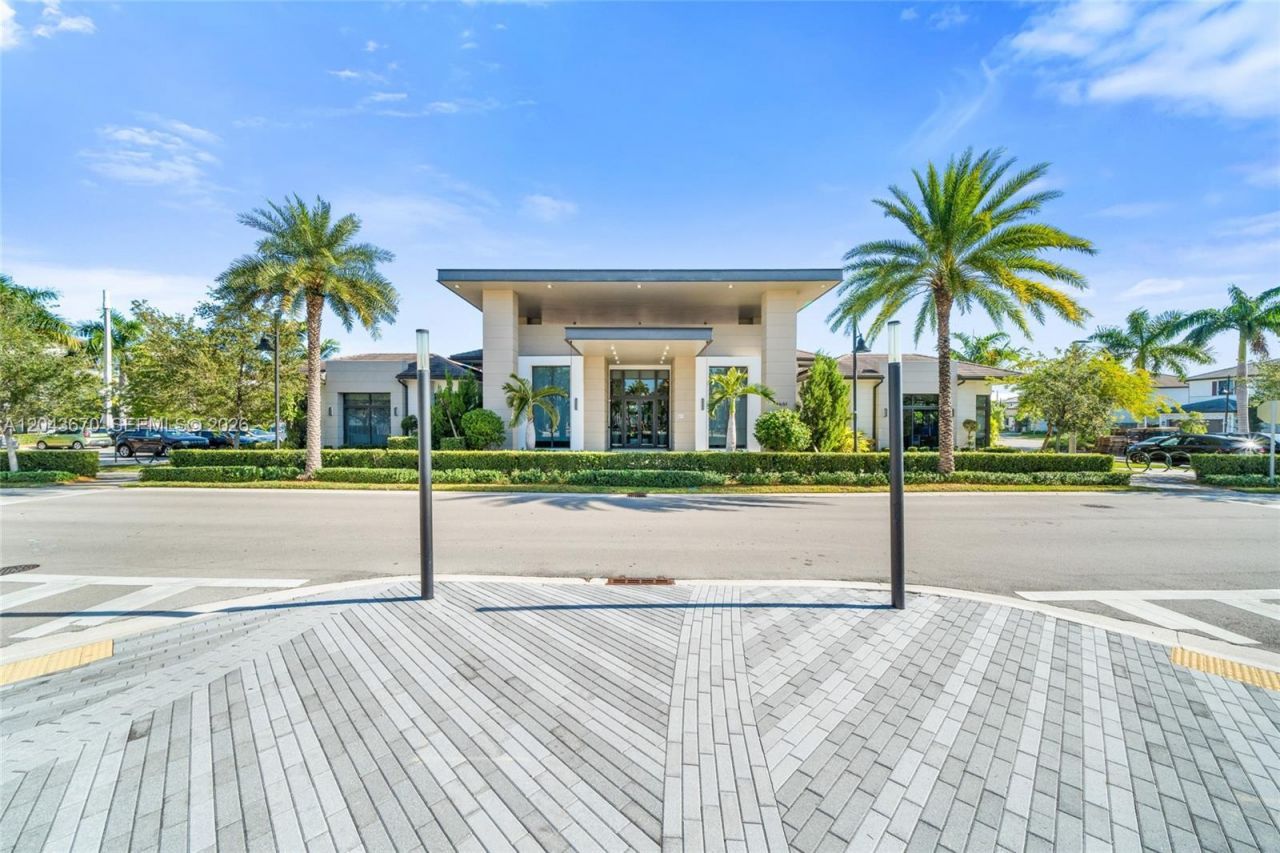 8167 NW 41st St , Unit E-101, Doral, FL 33166 Photo