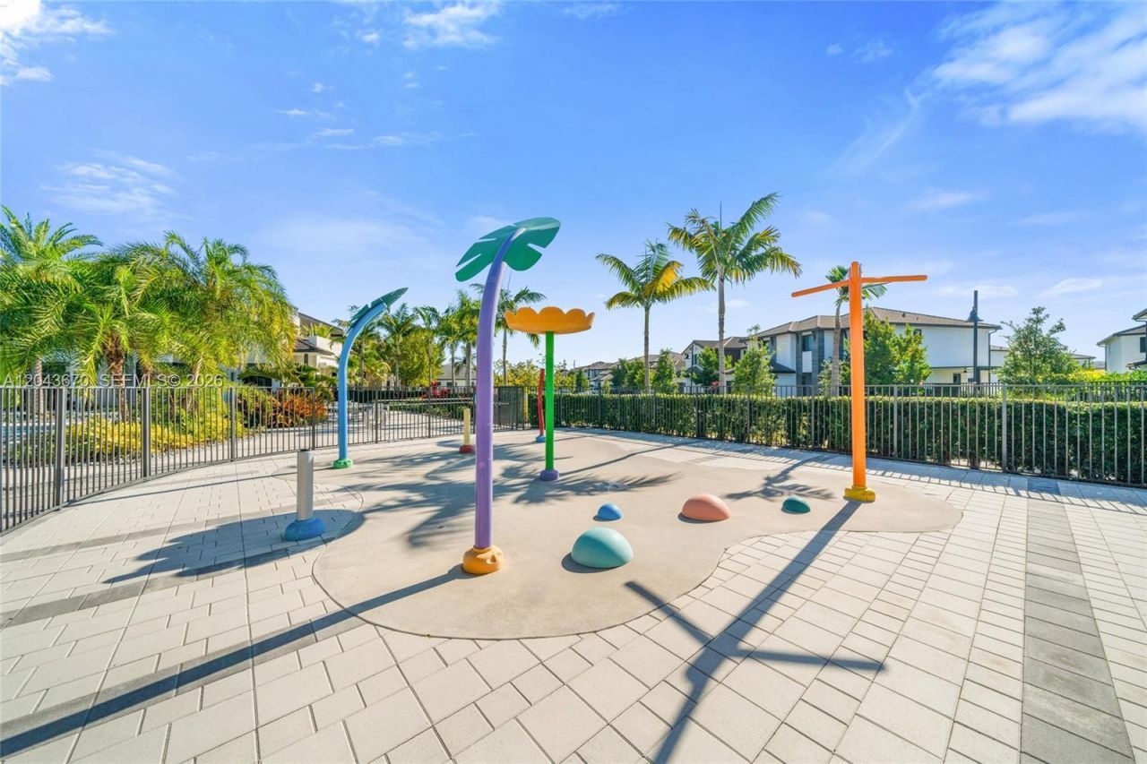 8167 NW 41st St , Unit E-101, Doral, FL 33166 Photo
