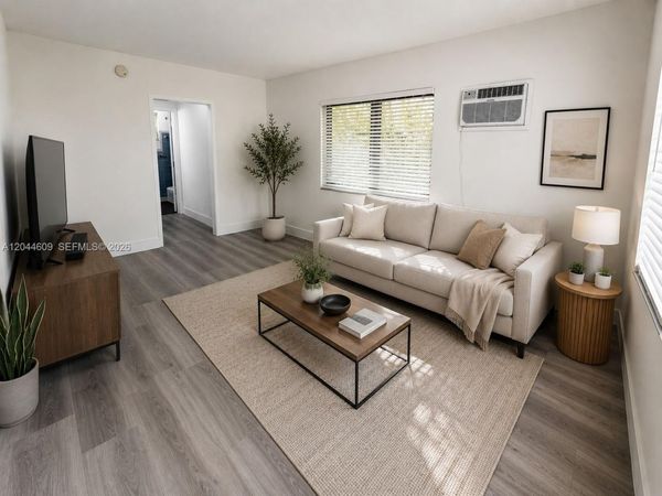 34 Madeira Ave , Unit 3, Coral Gables, FL 33134