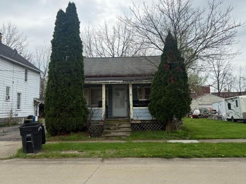 108 Rush Street, Elyria, OH 44035 Photo 1