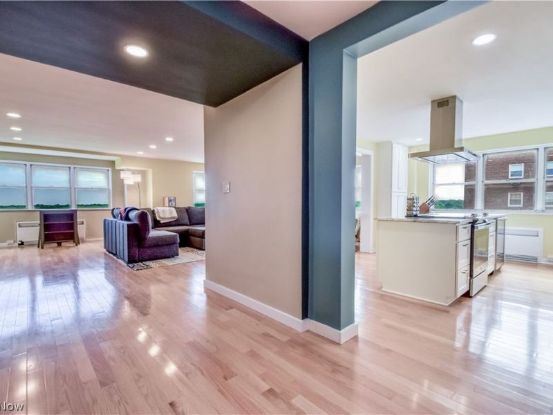 13800 Shaker Boulevard, Unit 1102, Cleveland, OH 44120 Photo 3