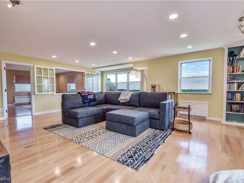 13800 Shaker Boulevard, Unit 1102, Cleveland, OH 44120 Photo 9