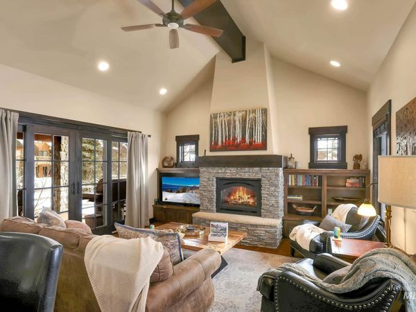 117 Golden Bar Court, Donnelly, ID 83615