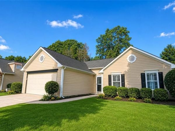 3177 Bellestone Court , Marietta, GA 30066