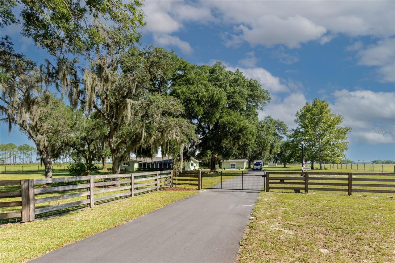 24063 Hayman Road, Brooksville, FL 34602 Photo