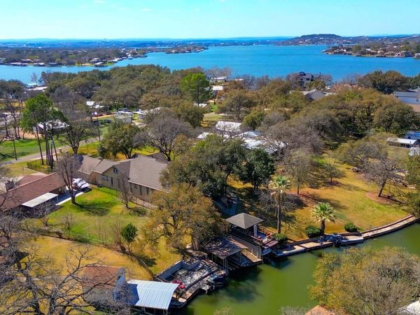 1408 Highland Dr DR, Highland Haven, TX 78654