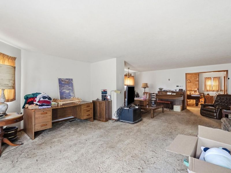 209 W Plum Street, Saint Paris, OH 43072 Photo 2