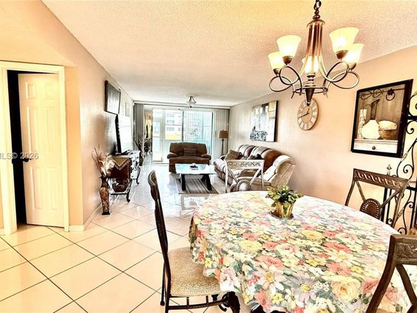 8961 S Hollybrook Blvd , Unit 106, Pembroke Pines, FL 33025