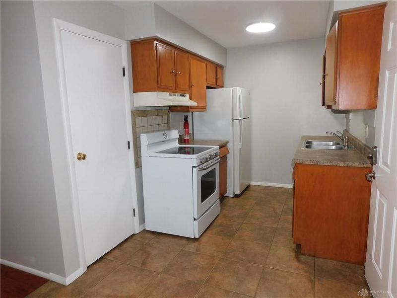 1718 Radio Road, Unit D, Dayton, OH 45403 Photo 3
