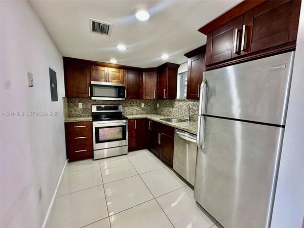 411 SW 37th Ave , Unit 3D, Miami, FL 33135