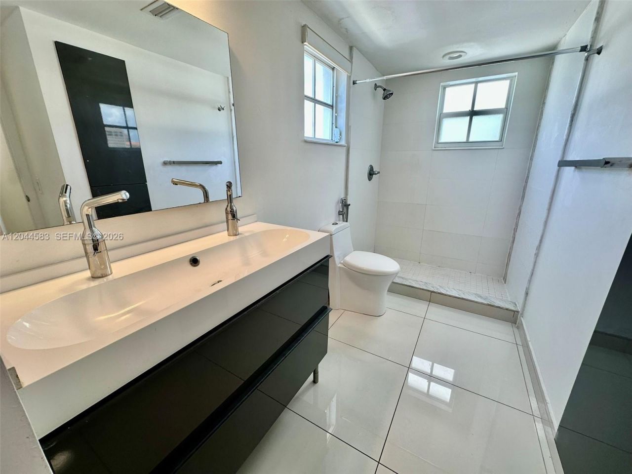411 SW 37th Ave, Unit 3D, Miami, FL 33135 Photo