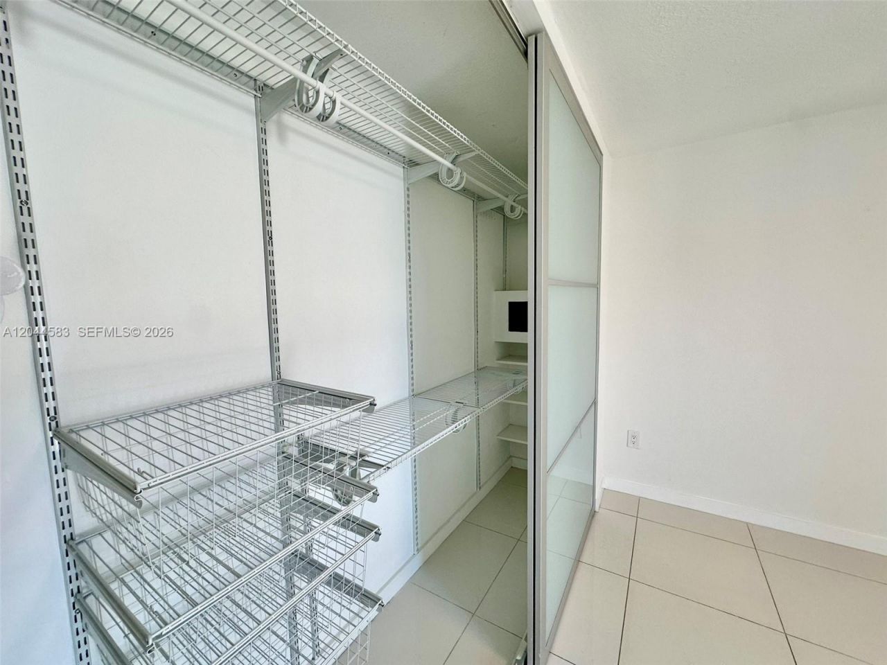 411 SW 37th Ave, Unit 3D, Miami, FL 33135 Photo