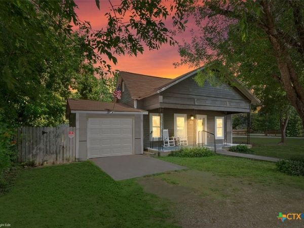 405 S Evie Street , Bartlett, TX 76511