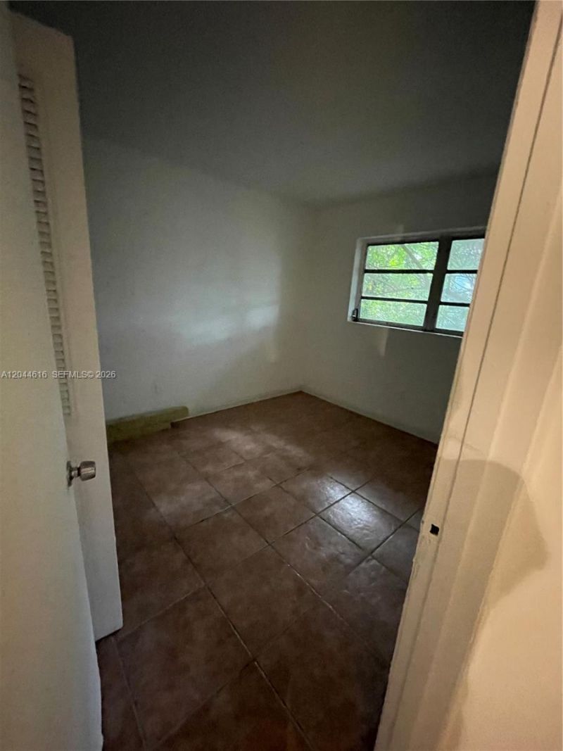 7841 Dunham Blvd , Unit 6, Miami, FL 33138 Photo