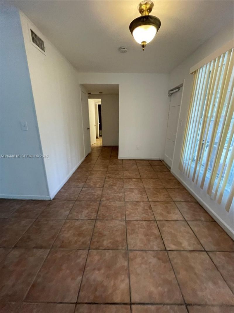 7841 Dunham Blvd , Unit 6, Miami, FL 33138 Photo