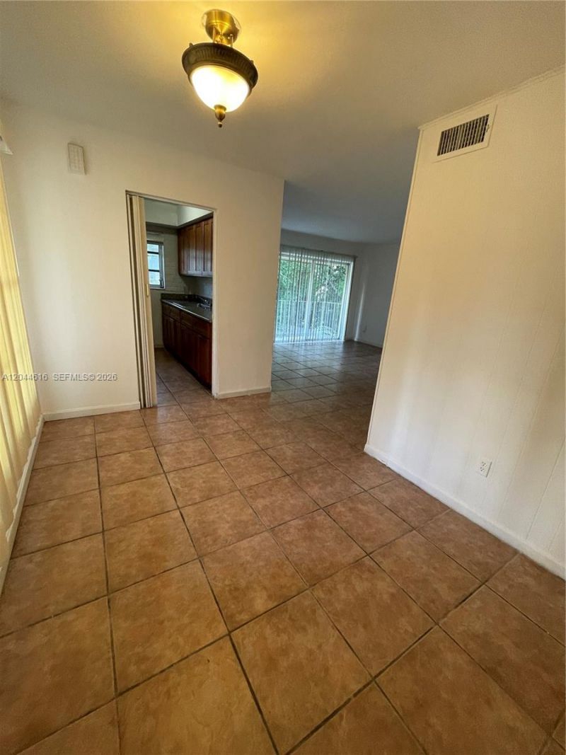 7841 Dunham Blvd , Unit 6, Miami, FL 33138 Photo