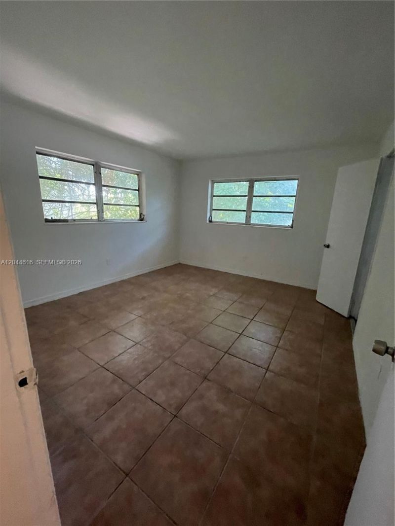 7841 Dunham Blvd , Unit 6, Miami, FL 33138 Photo