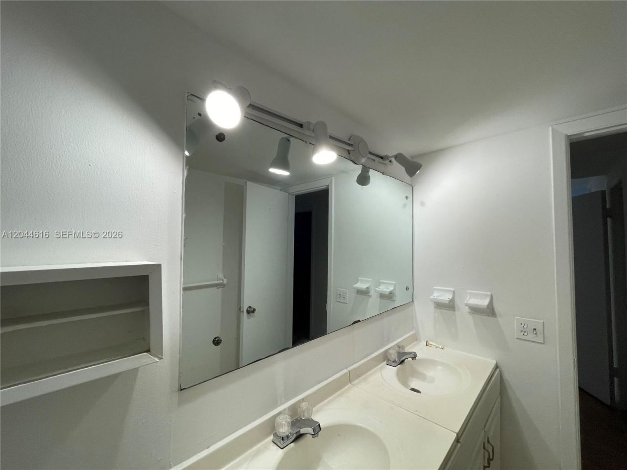 7841 Dunham Blvd , Unit 6, Miami, FL 33138 Photo