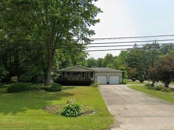495 S Leavitt Road , Leavittsburg, OH 44430