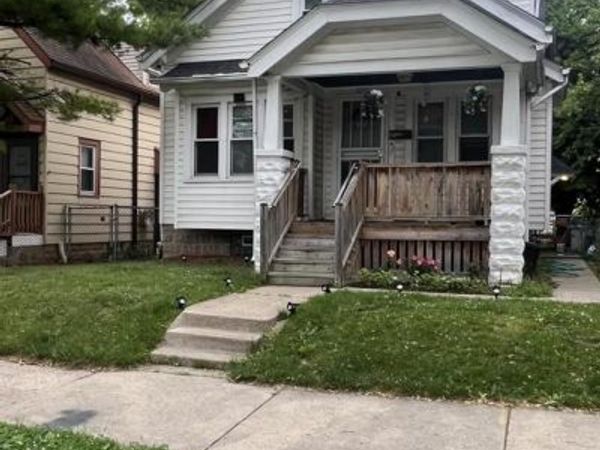4232 W Auer AVENUE, Milwaukee, WI 53216