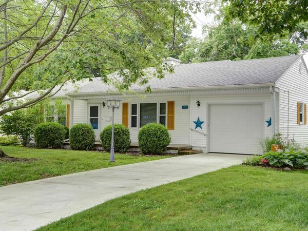 708 MEMORIAL Drive, Macomb, IL 61455