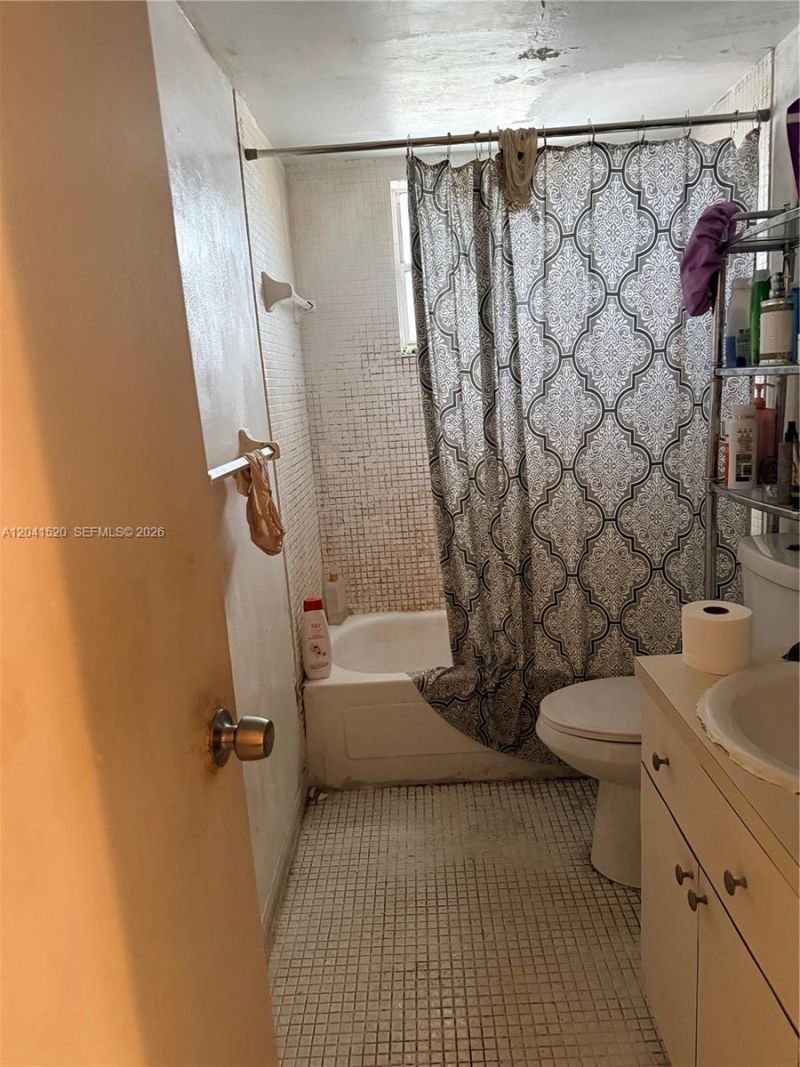 201 Terrace NE 2790, Unit H215, Aventura, FL 33180 Photo